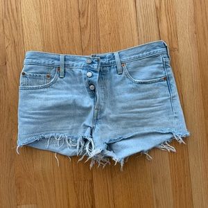 Levi’s cutoff shorts 28